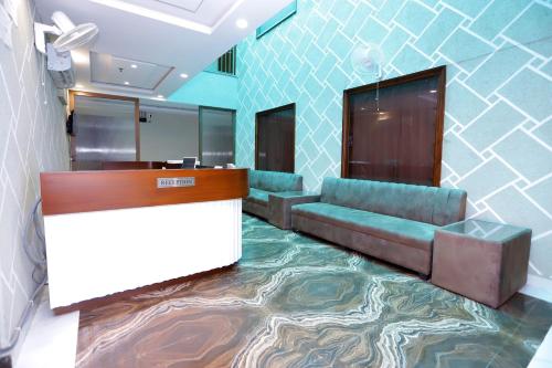 hotel nirvana inn near expo center