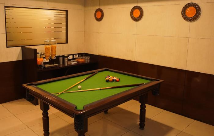 embassy inn sector 19 noida