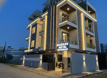 hotel madhav