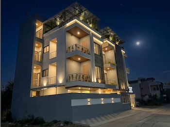 hotel madhav