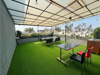 hotel madhav