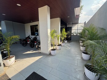 hotel madhav
