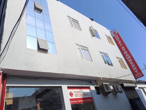 Hotel Strawberry,,3 star