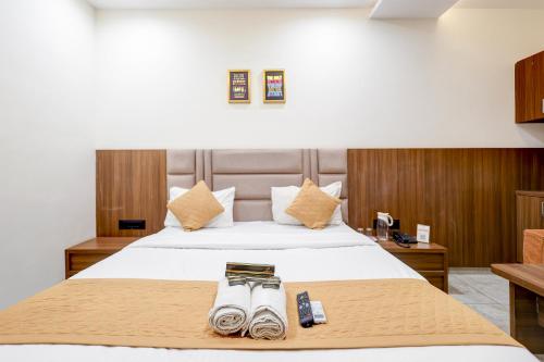 Hotel Lee Paramount,,3 star