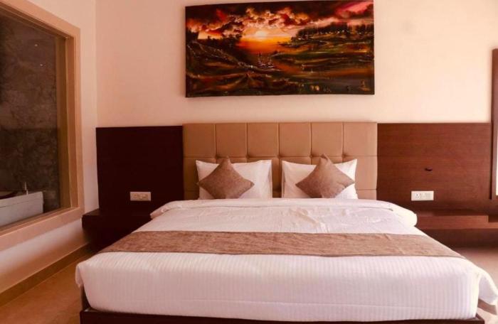 hotel radient international
