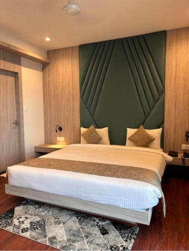 hotel radient international