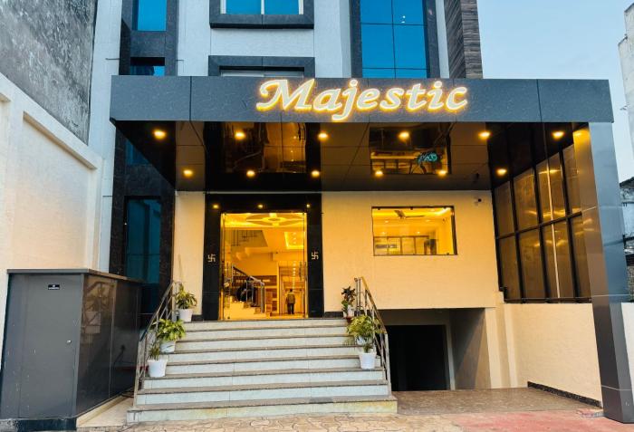 hotel majestic lucknow