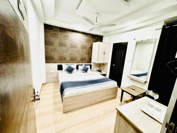 hotel majestic lucknow