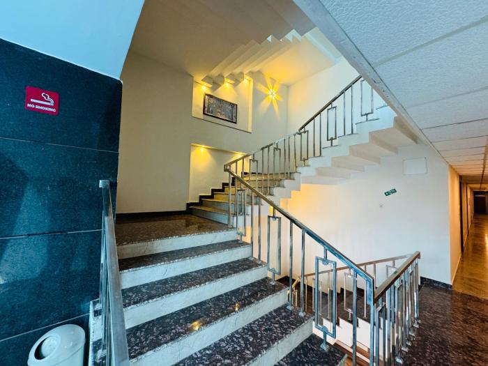 hotel majestic lucknow