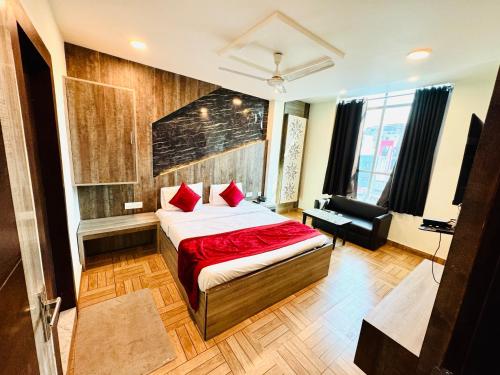 hotel majestic lucknow