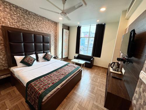 hotel majestic lucknow