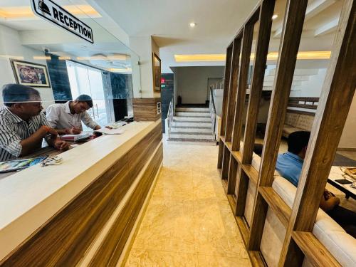 hotel majestic lucknow