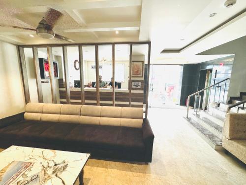 hotel majestic lucknow