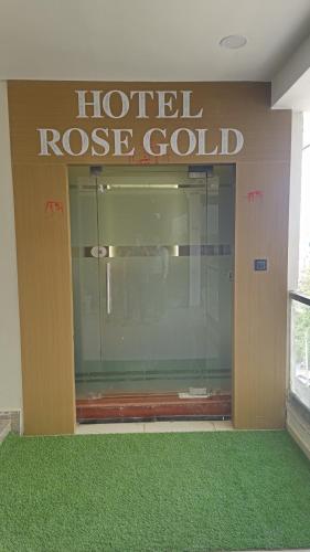 hotel rose gold