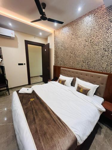 Goel Villa And Hotel,,2 star