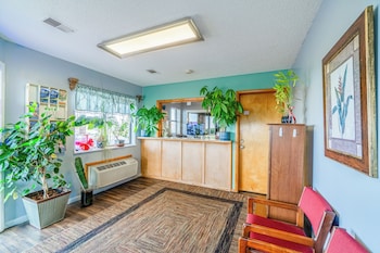 Capital O Aurora Inn Monett Us 60,,3 star