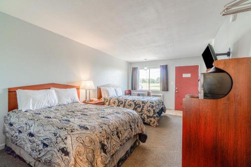 capital o aurora inn monett us 60