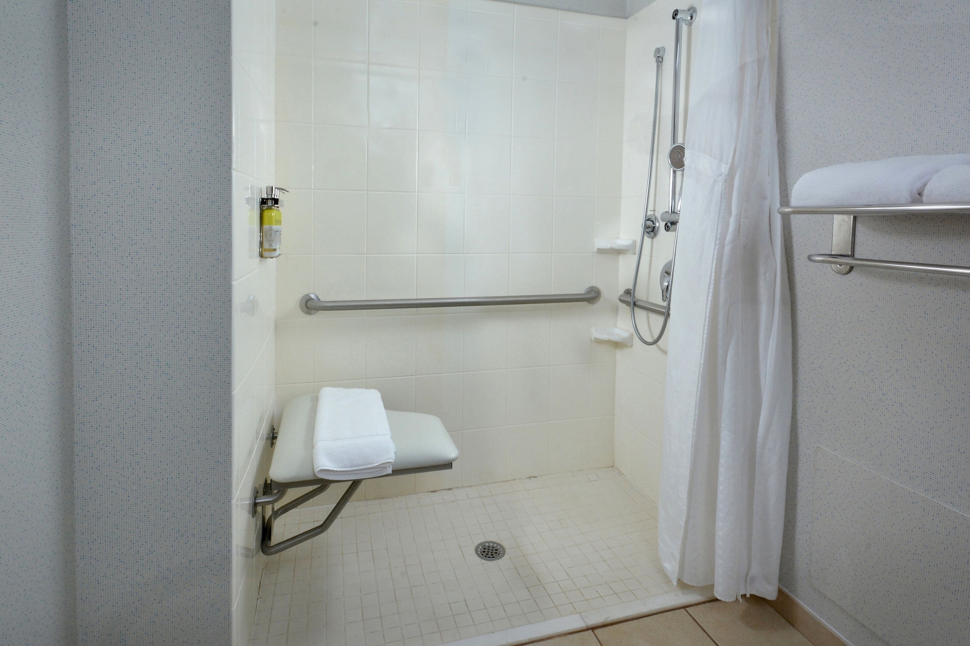 holiday inn express lynchburg by ihg