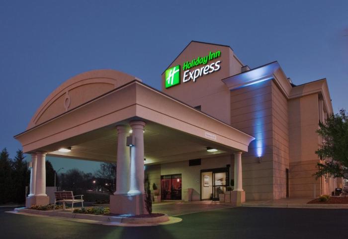 holiday inn express lynchburg by ihg
