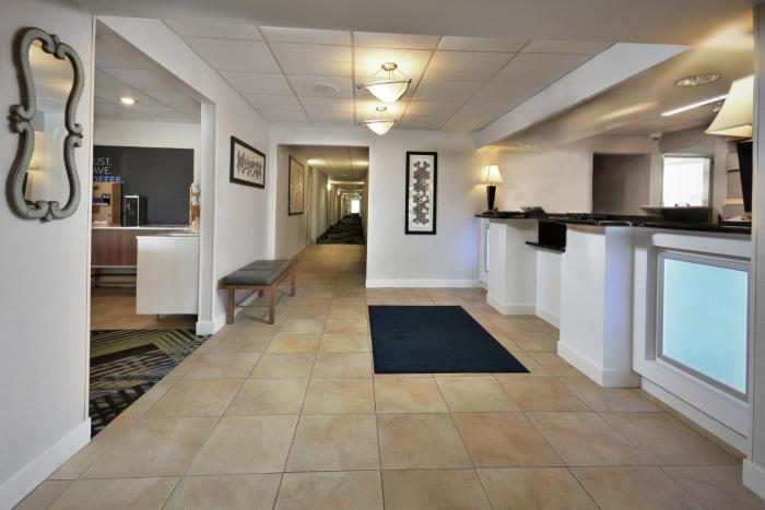holiday inn express lynchburg by ihg