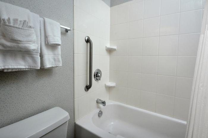 holiday inn express lynchburg by ihg