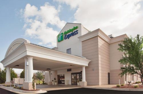 holiday inn express lynchburg by ihg