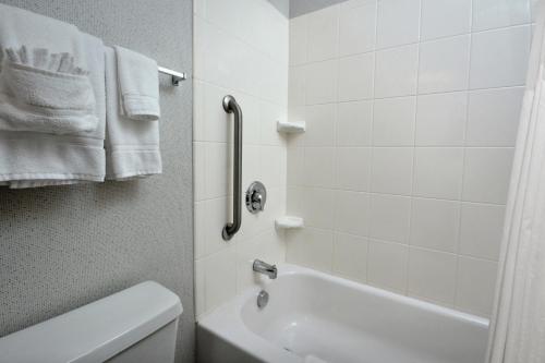holiday inn express lynchburg by ihg