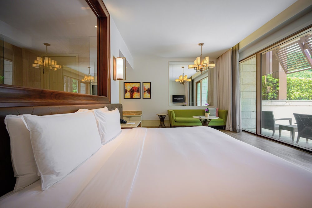 resorts world sentosa equarius hotel
