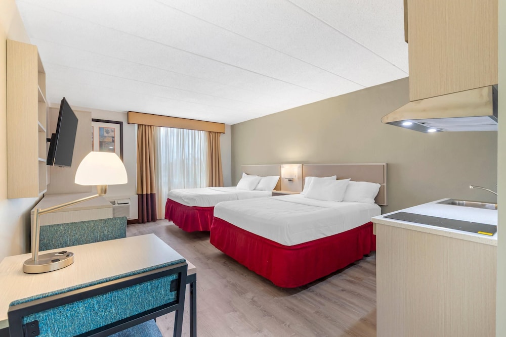 mainstay suites lansing west
