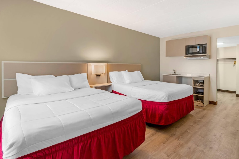 mainstay suites lansing west
