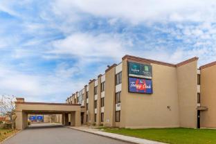 mainstay suites lansing west