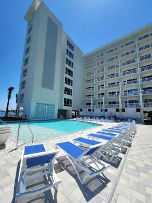 the chart house marina hotel