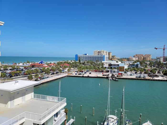 the chart house marina hotel