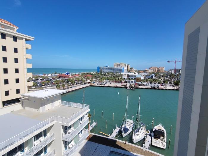 the chart house marina hotel