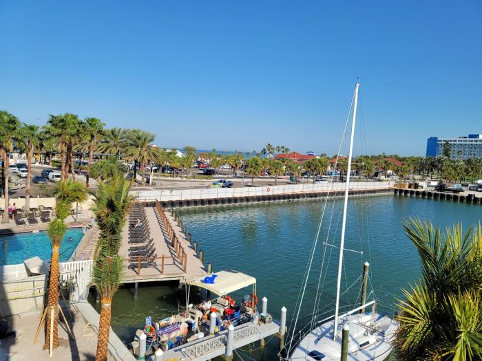 the chart house marina hotel