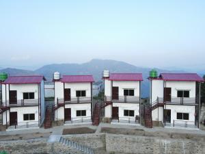 tathastu resort tehri