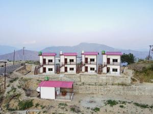 tathastu resort tehri