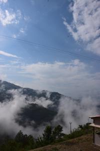 tathastu resort tehri