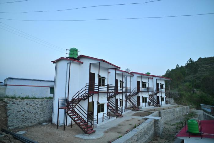 tathastu resort tehri