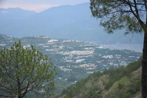 tathastu resort tehri