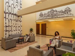 the hosteller bam jaipur hawa mahal