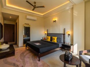 the hosteller bam jaipur hawa mahal