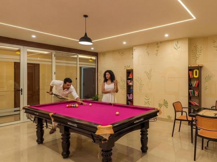 the hosteller bam jaipur hawa mahal