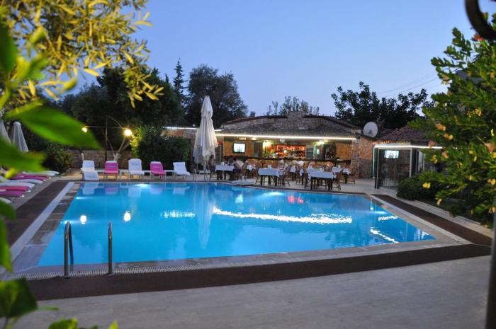 moonshine hotel and suites