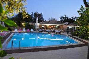 moonshine hotel and suites