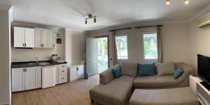 moonshine hotel and suites