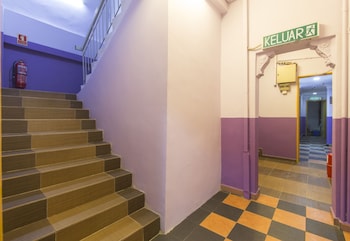oyo 882 hotel sri muda corner sdn bhd