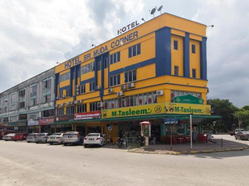 oyo 882 hotel sri muda corner sdn bhd