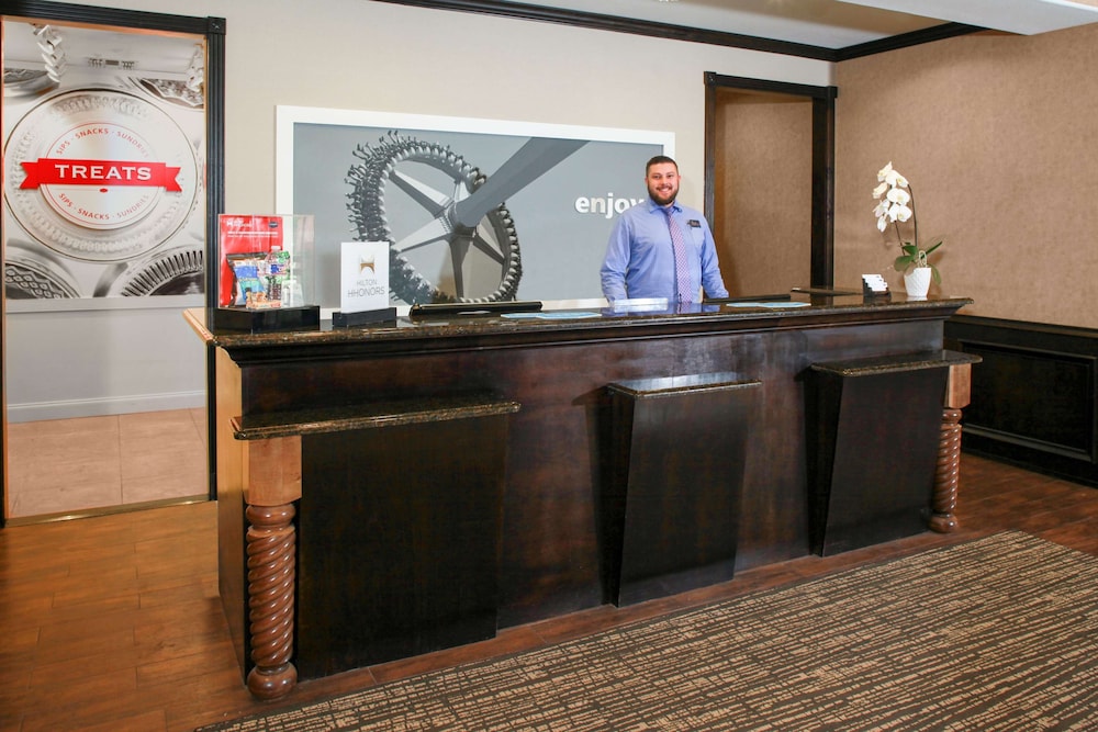hampton inn and suites boerne