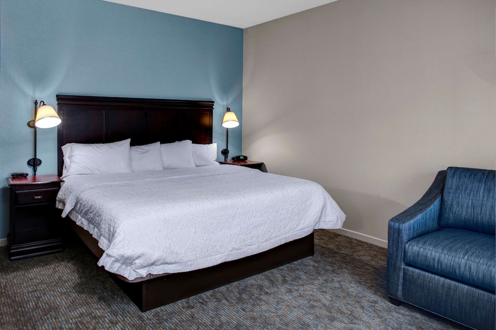 hampton inn and suites boerne